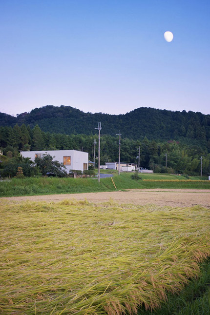 サムネイル:木村吉成+松本尚子 / 木村松本建築設計事務所による兵庫県丹波市の住宅「4」