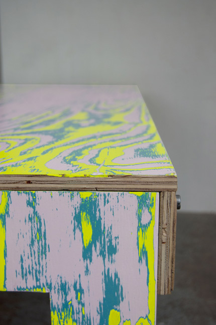 サムネイル:長坂常 / スキーマ建築計画による新作の家具シリーズ「ColoRing」