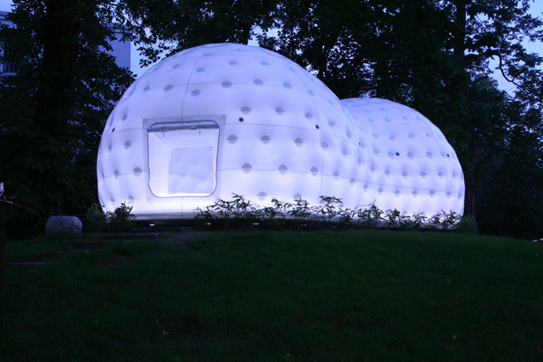 サムネイル:フランクフルト美術館、隈研吾の茶室