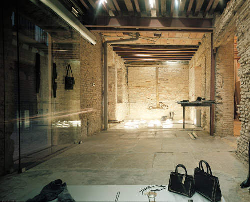showroom03.jpg