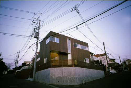 サムネイル:駒田剛司+駒田由香/駒田建築設計事務所による