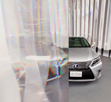 サムネイル:吉岡徳仁によるLexusニューモデルHSのための空間インスタレーション